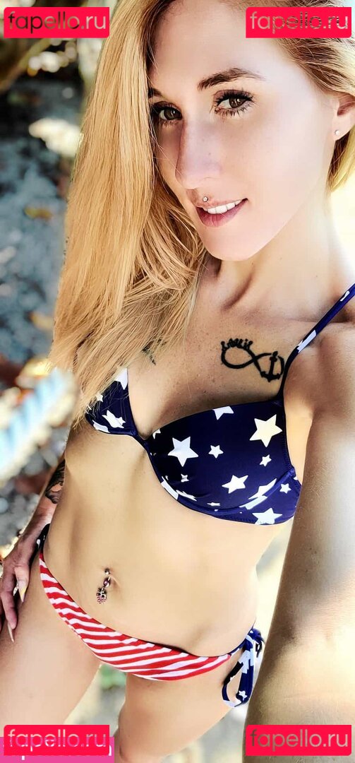 Ruby Starling / https: / rubystarling22 Onlyfans Photo Gallery 