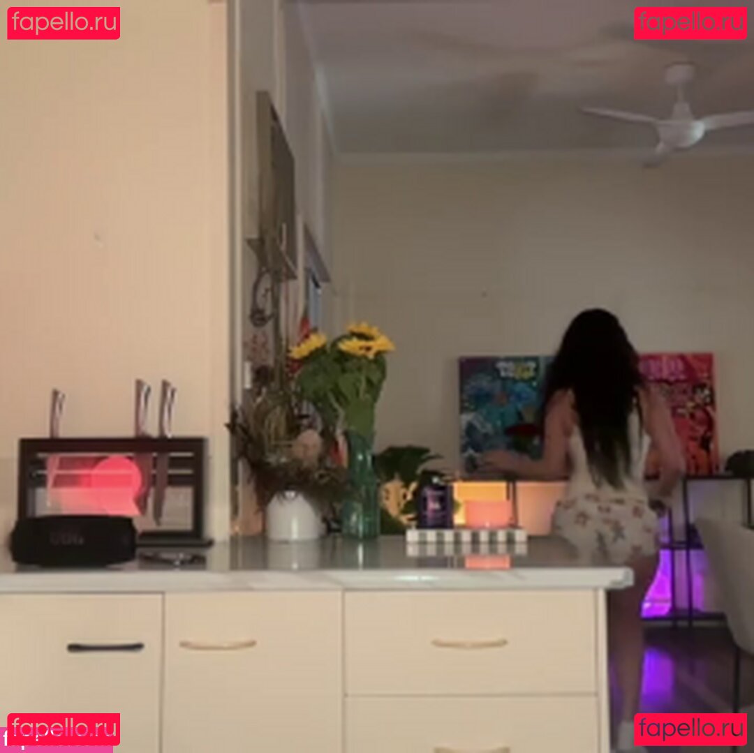 coco.xcee / cocochatts / cocoxcee Onlyfans Photo Gallery 