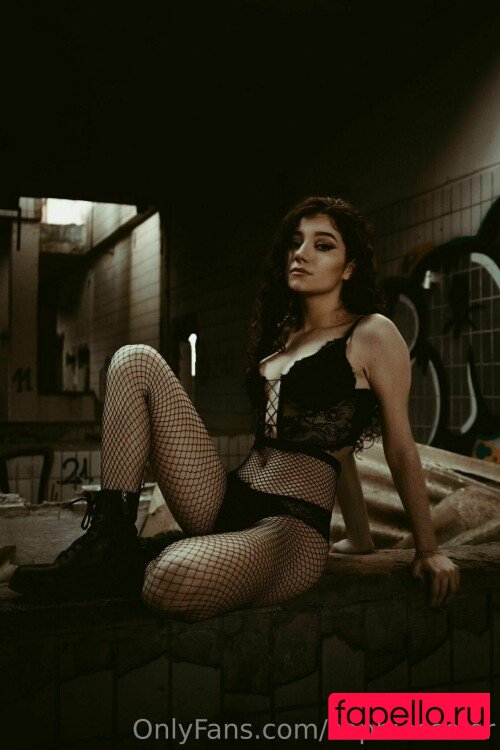 Sofia Soler / Sophiessoler / sophiesred Nude Onlyfans Photo 15