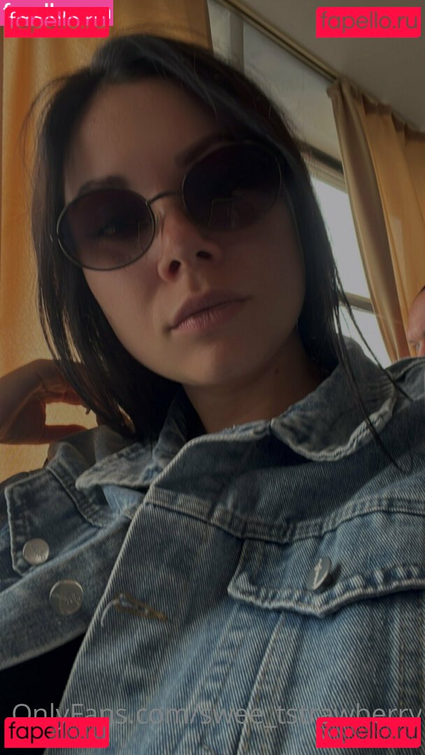 swee_tstrawberry / sweetstrawberry Onlyfans Photo Gallery 