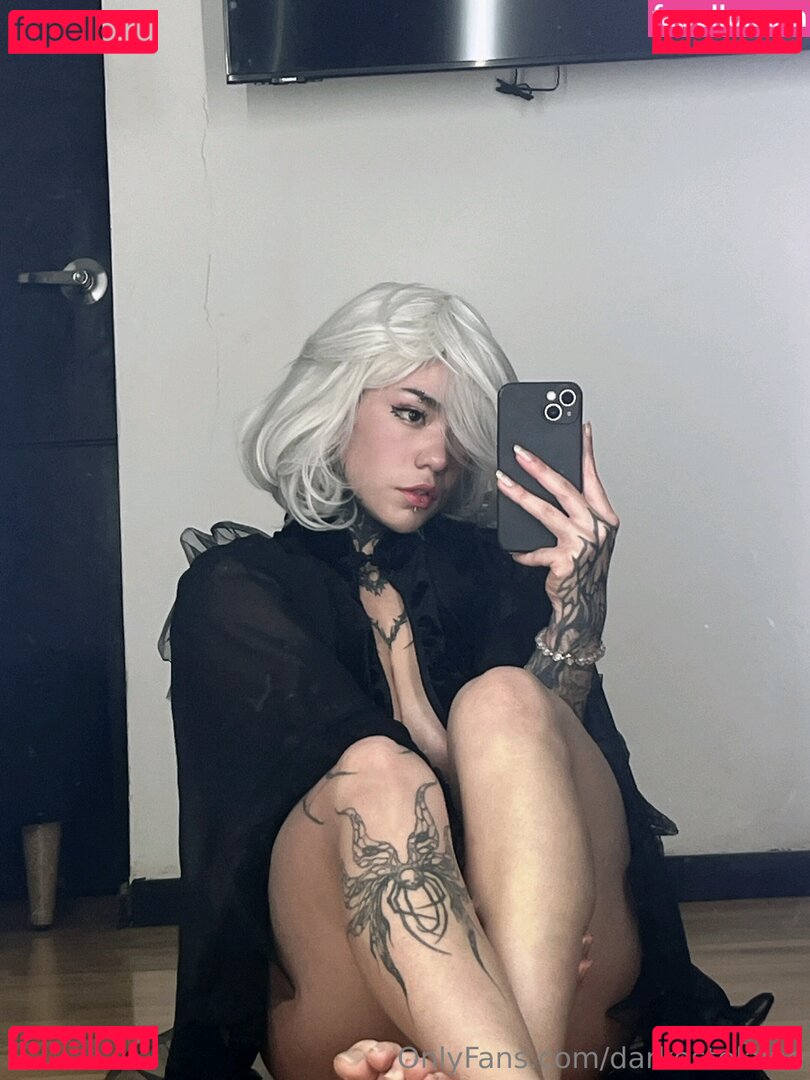 darkestelaine / definitelylanie Onlyfans Photo Gallery 