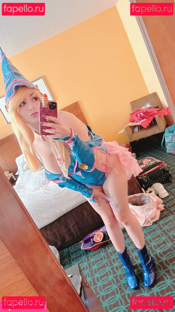 PinkHairedFox Onlyfans Photo Gallery 