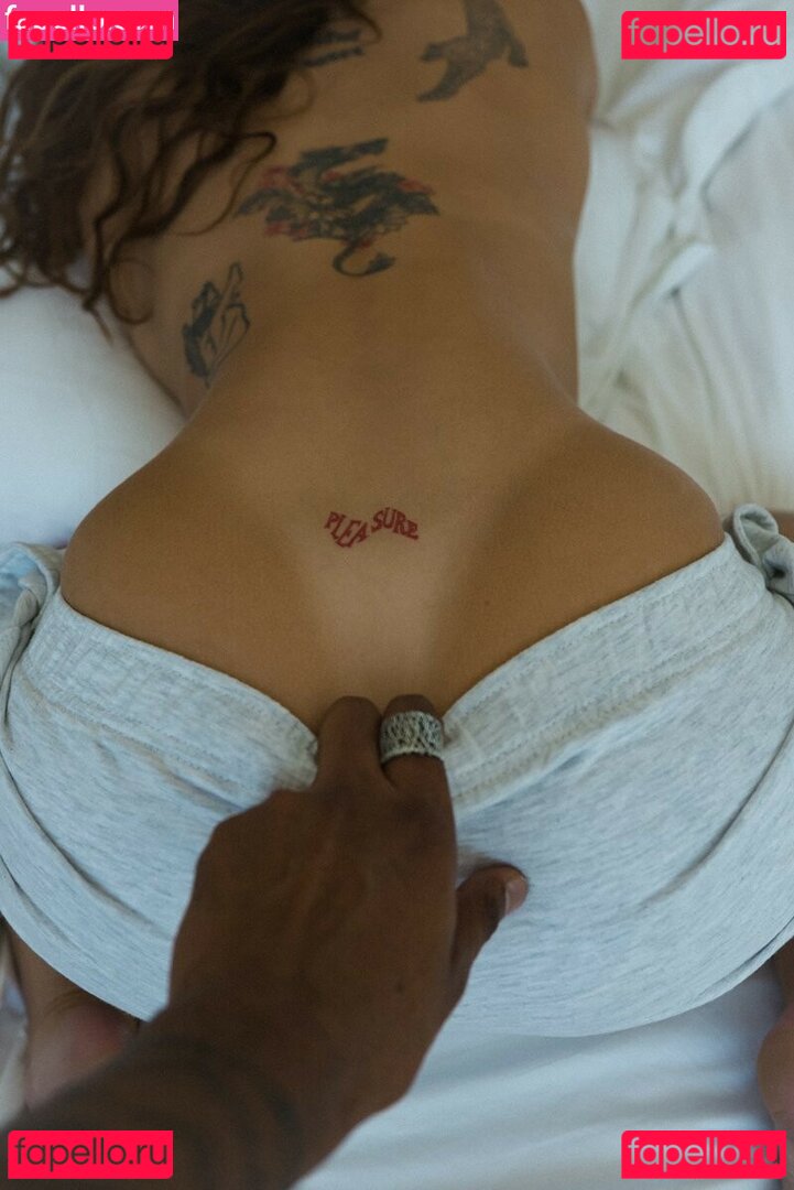 Goddessofyourworldvip / Milene Brière / goddessofyourworldfree / https: Onlyfans Photo Gallery 