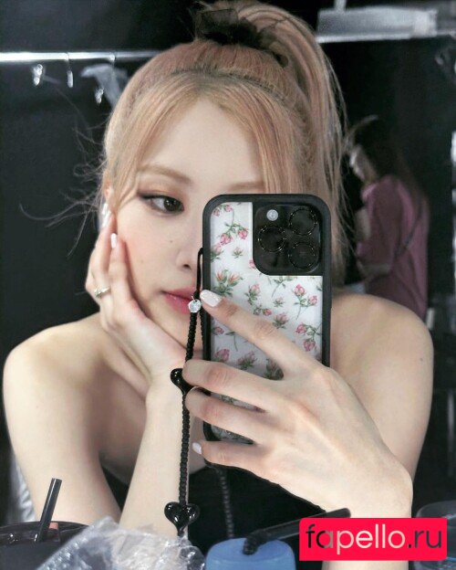 Rose Blackpink Nude Onlyfans Photo 31