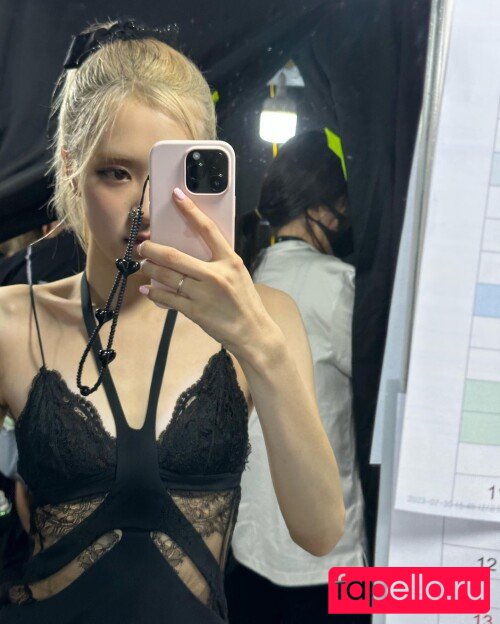 Rose Blackpink Nude Onlyfans Photo 12