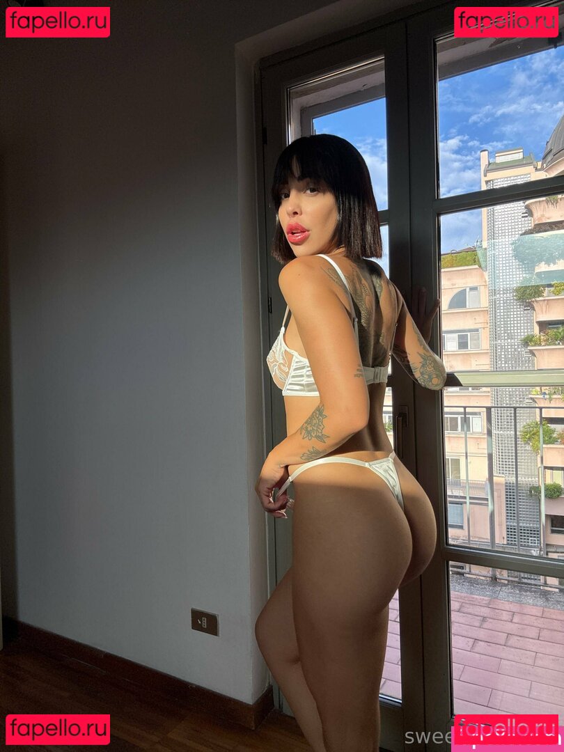 Francesca Sessini / francescasessini / yoursweetapple Onlyfans Photo Gallery 