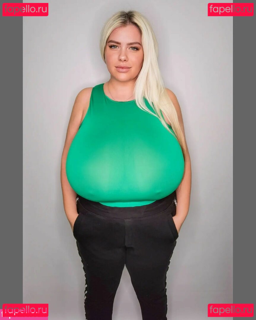 Nina Phoenix / ninaphoenix / ninaphoenix_ Onlyfans Photo Gallery 