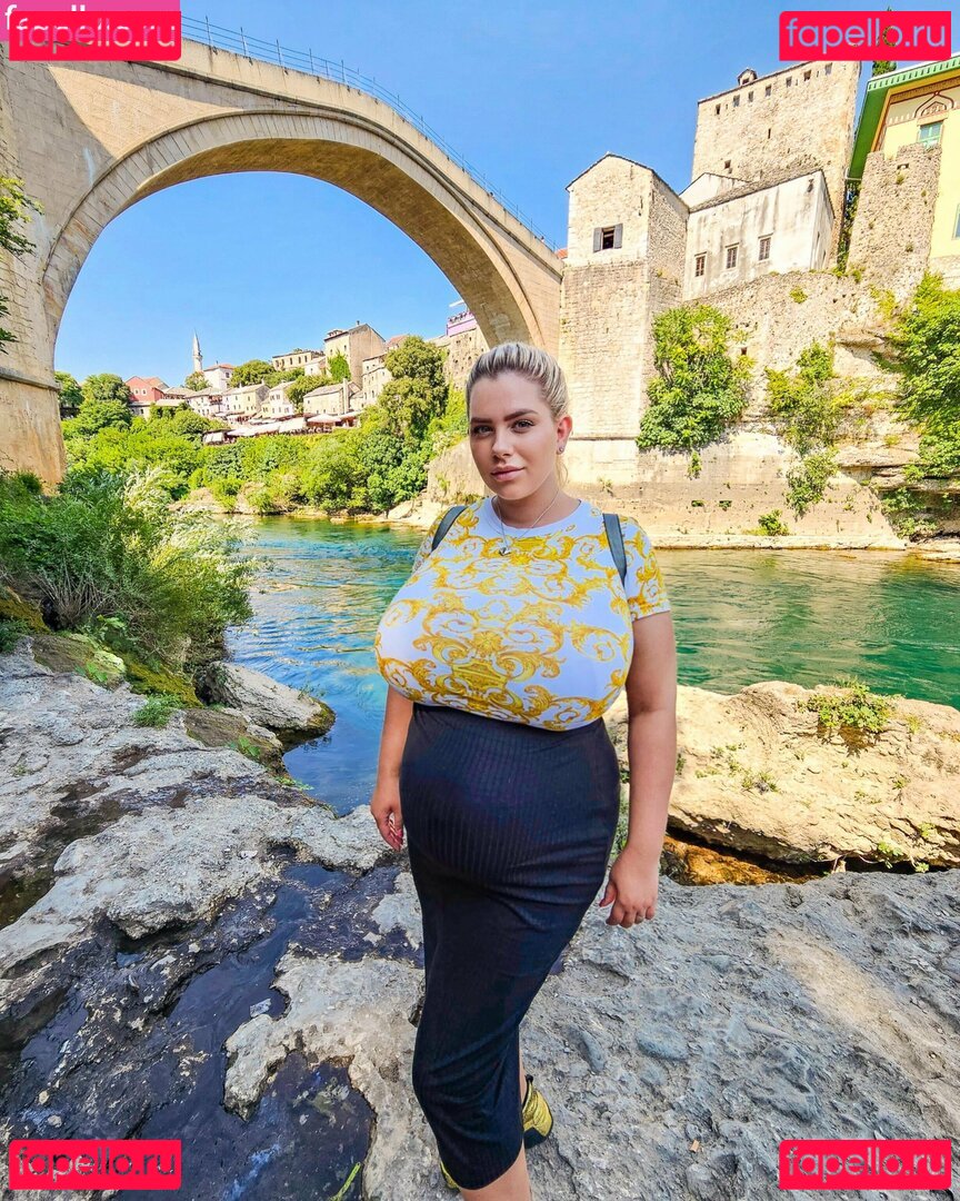 Nina Phoenix / ninaphoenix / ninaphoenix_ Onlyfans Photo Gallery 