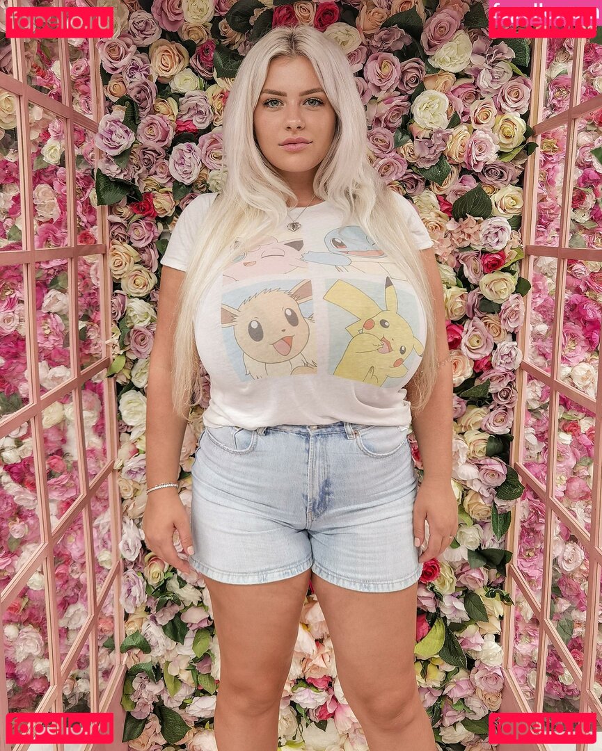 Nina Phoenix / ninaphoenix / ninaphoenix_ Onlyfans Photo Gallery 