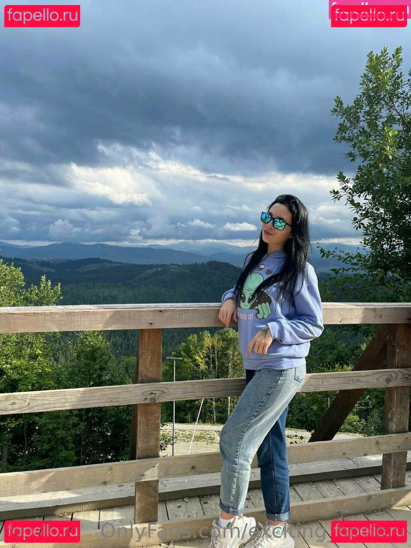 evelin_necro_neon / evelinaqueen Onlyfans Photo Gallery 