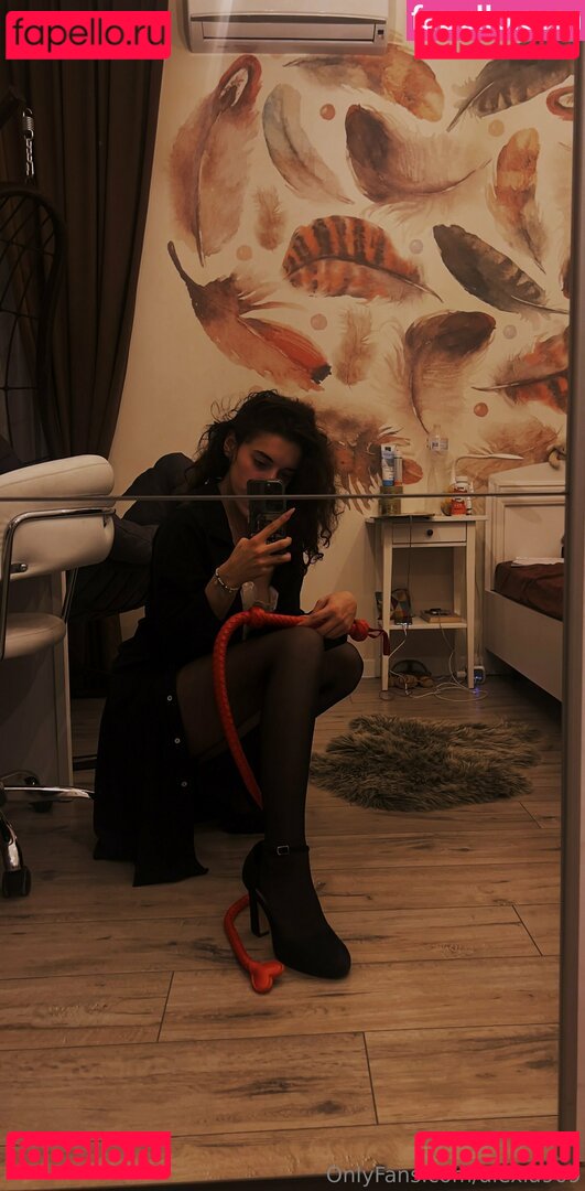 dominanoir / dominia.noir Onlyfans Photo Gallery 