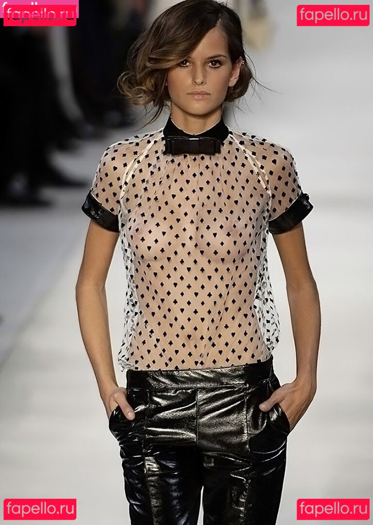 Izabel Goulart / iza_goulart / izabel_goulart / izabelgoulart Onlyfans Photo Gallery 