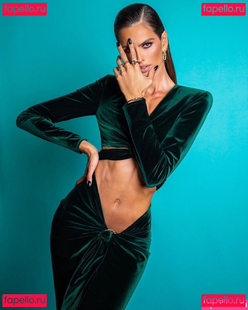 Izabel Goulart / iza_goulart / izabel_goulart / izabelgoulart Onlyfans Photo Gallery 