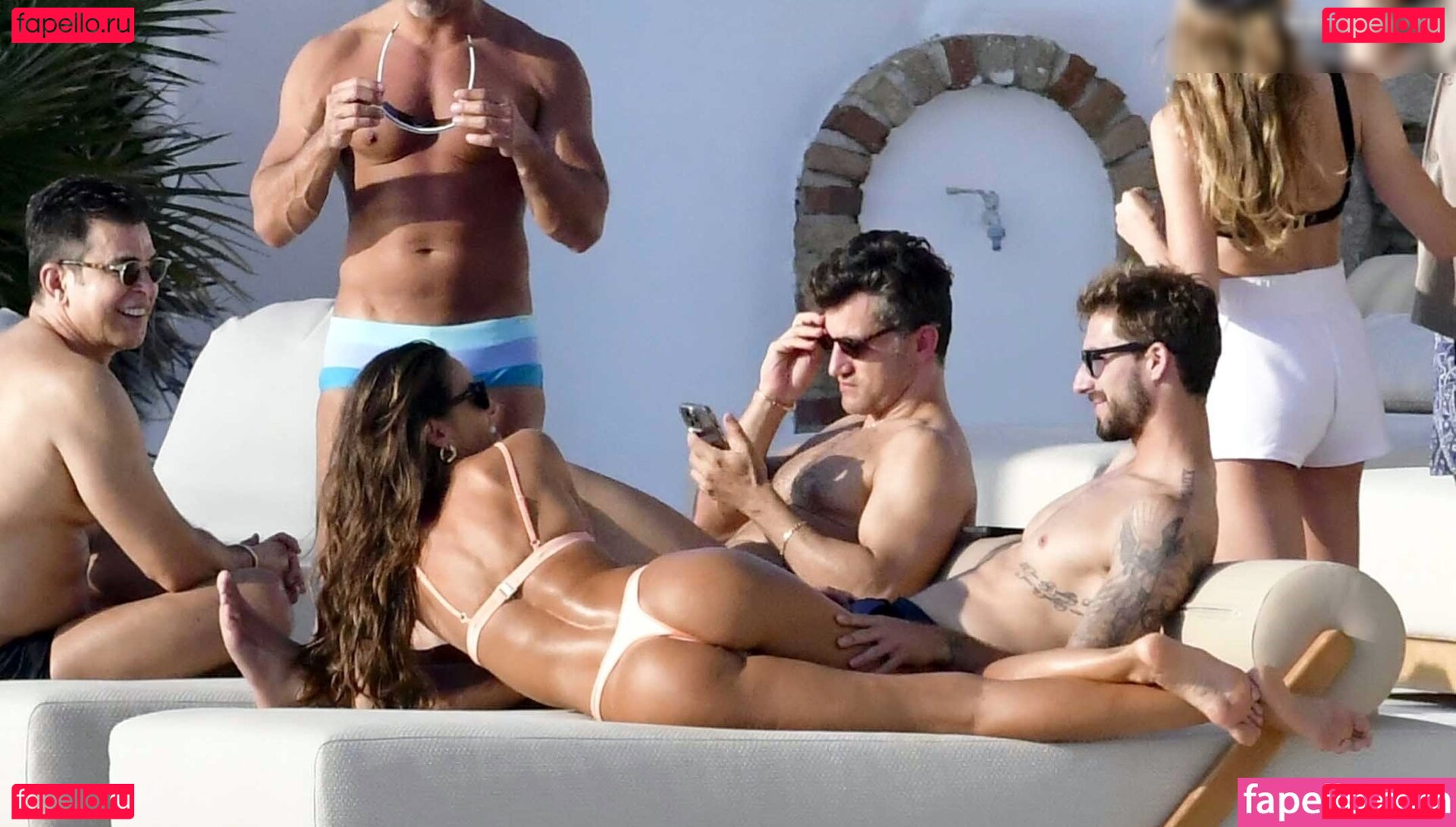 Izabel Goulart / iza_goulart / izabel_goulart / izabelgoulart Onlyfans Photo Gallery 