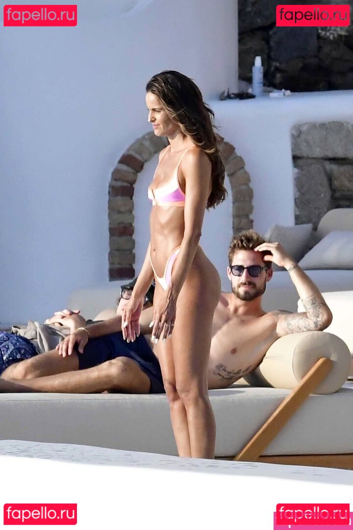 Izabel Goulart / iza_goulart / izabel_goulart / izabelgoulart Onlyfans Photo Gallery 