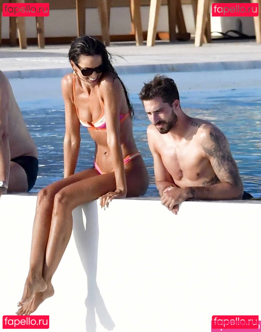 Izabel Goulart / iza_goulart / izabel_goulart / izabelgoulart Onlyfans Photo Gallery 