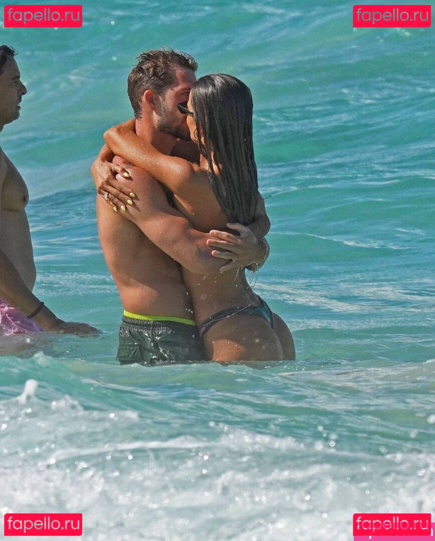 Izabel Goulart / iza_goulart / izabel_goulart / izabelgoulart Onlyfans Photo Gallery 