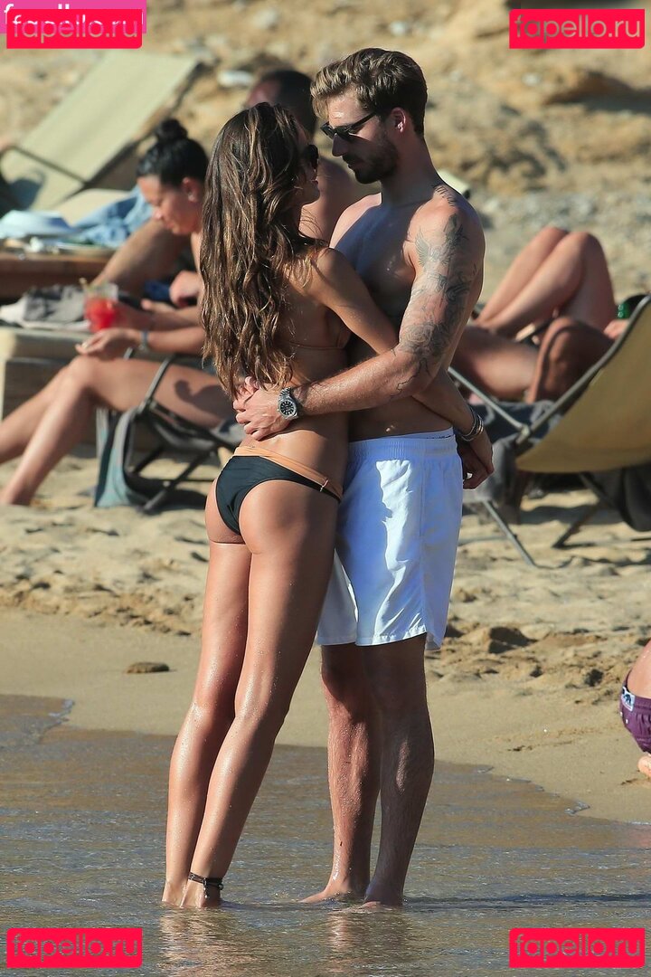 Izabel Goulart / iza_goulart / izabel_goulart / izabelgoulart Onlyfans Photo Gallery 