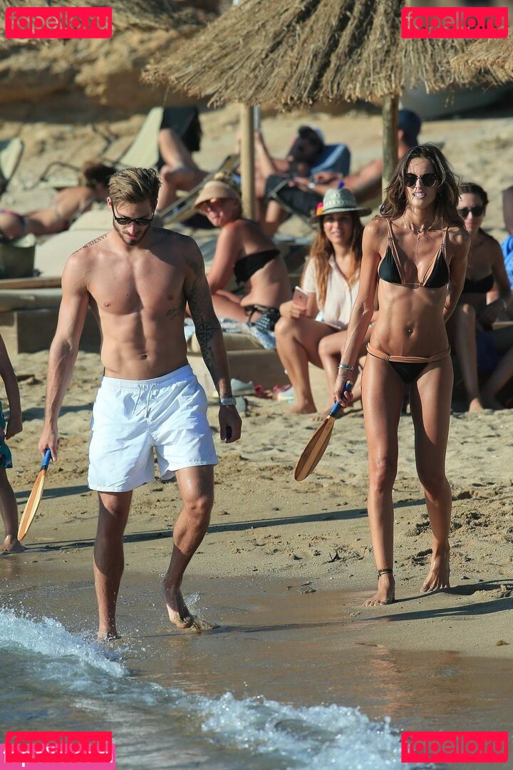 Izabel Goulart / iza_goulart / izabel_goulart / izabelgoulart Onlyfans Photo Gallery 