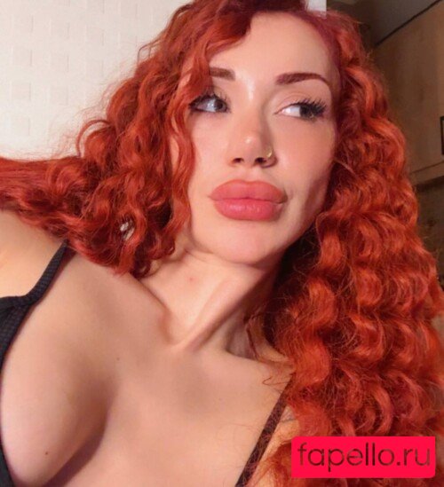 Elif Demirezer Nude Onlyfans Photo 34