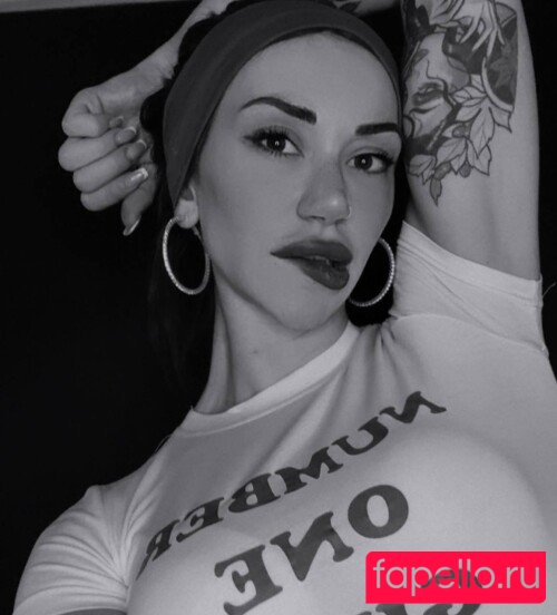Elif Demirezer Nude Onlyfans Photo 31
