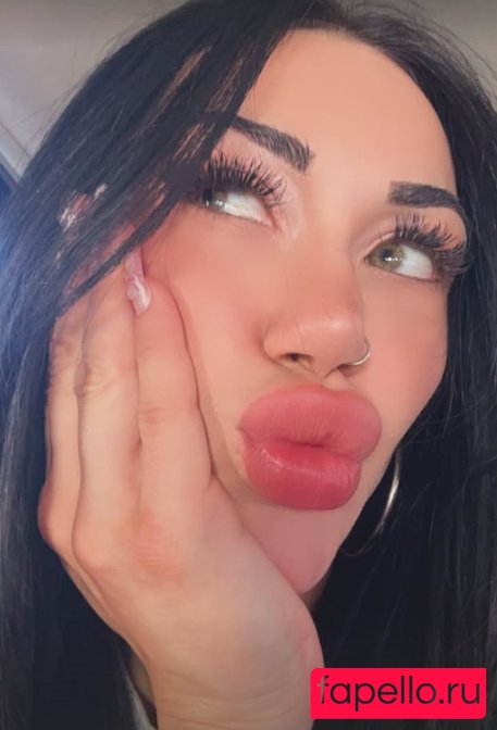 Elif Demirezer Nude Onlyfans Photo 7