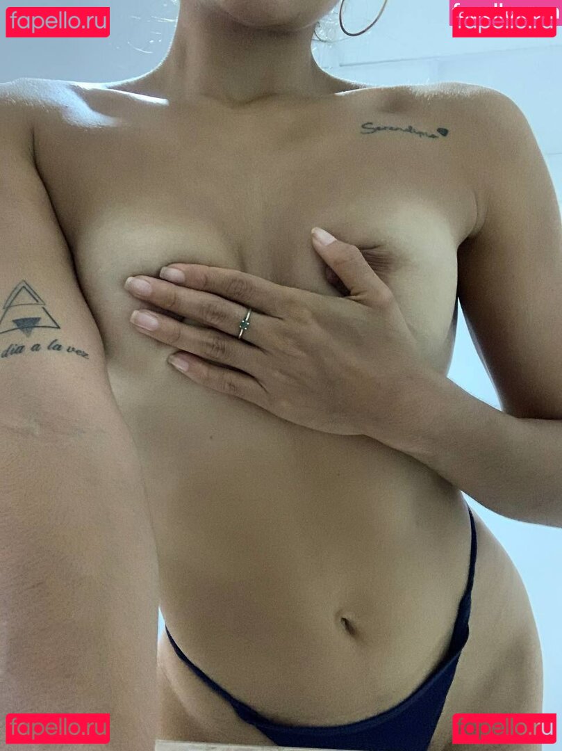 Vanessa Álvarez / va_albr / vanessa_booty10 Onlyfans Photo Gallery 