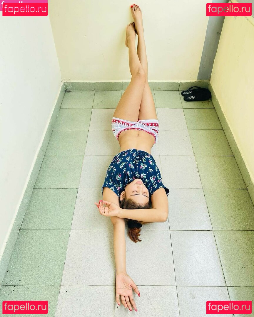 Piumi Hansamali / queenpiumi Onlyfans Photo Gallery 