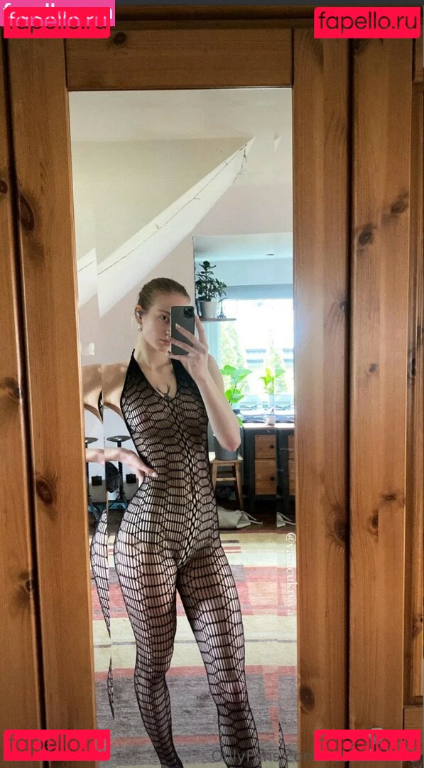 Malina / malina.official / vatacukrova Onlyfans Photo Gallery 