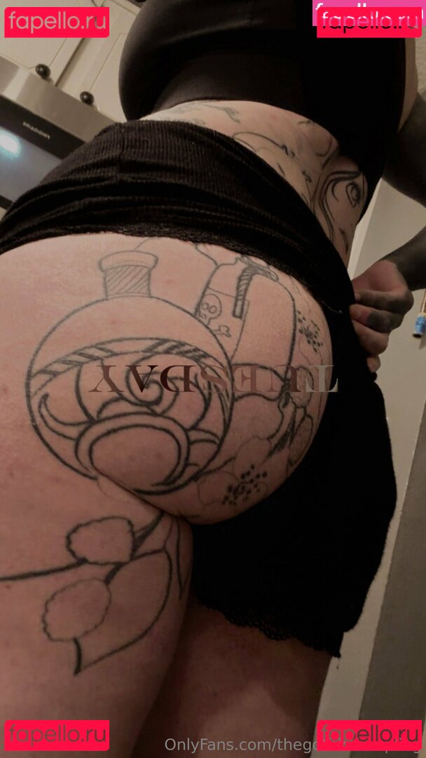 gothicdumpling / thegothicdumpling Onlyfans Photo Gallery 