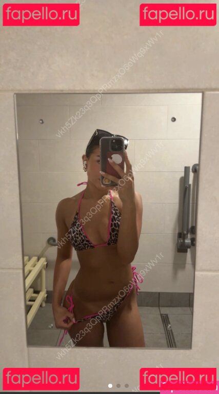 Christabellaeee / itsjadeeeee Nude Onlyfans Photo 7