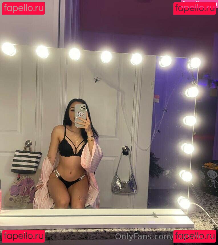 Lllliilyy / Lwlrd444 / lwrld444