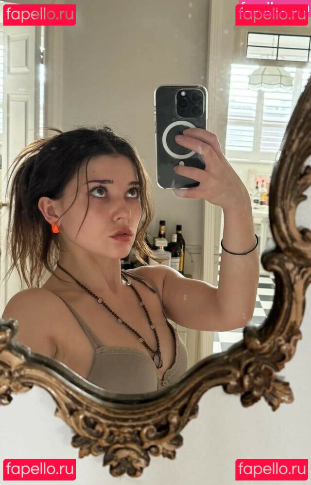 Katie Douglas / katiedouglas98 Onlyfans Photo Gallery 