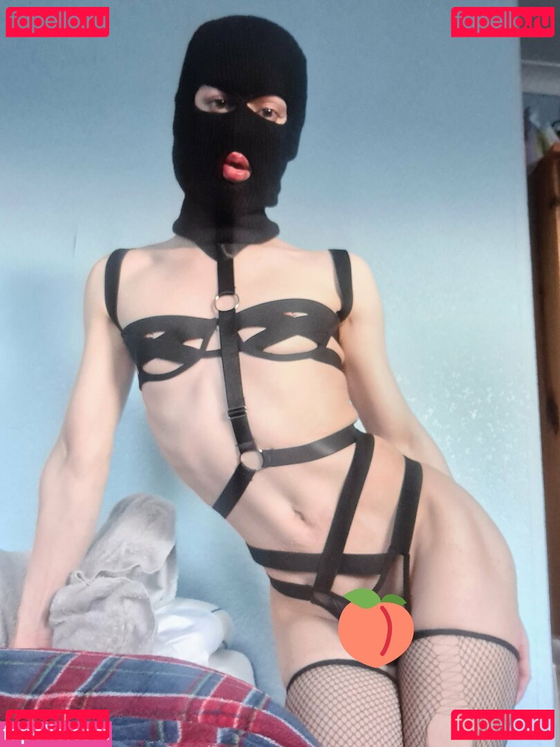 listenherelovey / peachofscotland Onlyfans Photo Gallery 