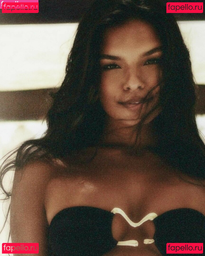 Mell Muzzillo / mellmuzzillo Onlyfans Photo Gallery 