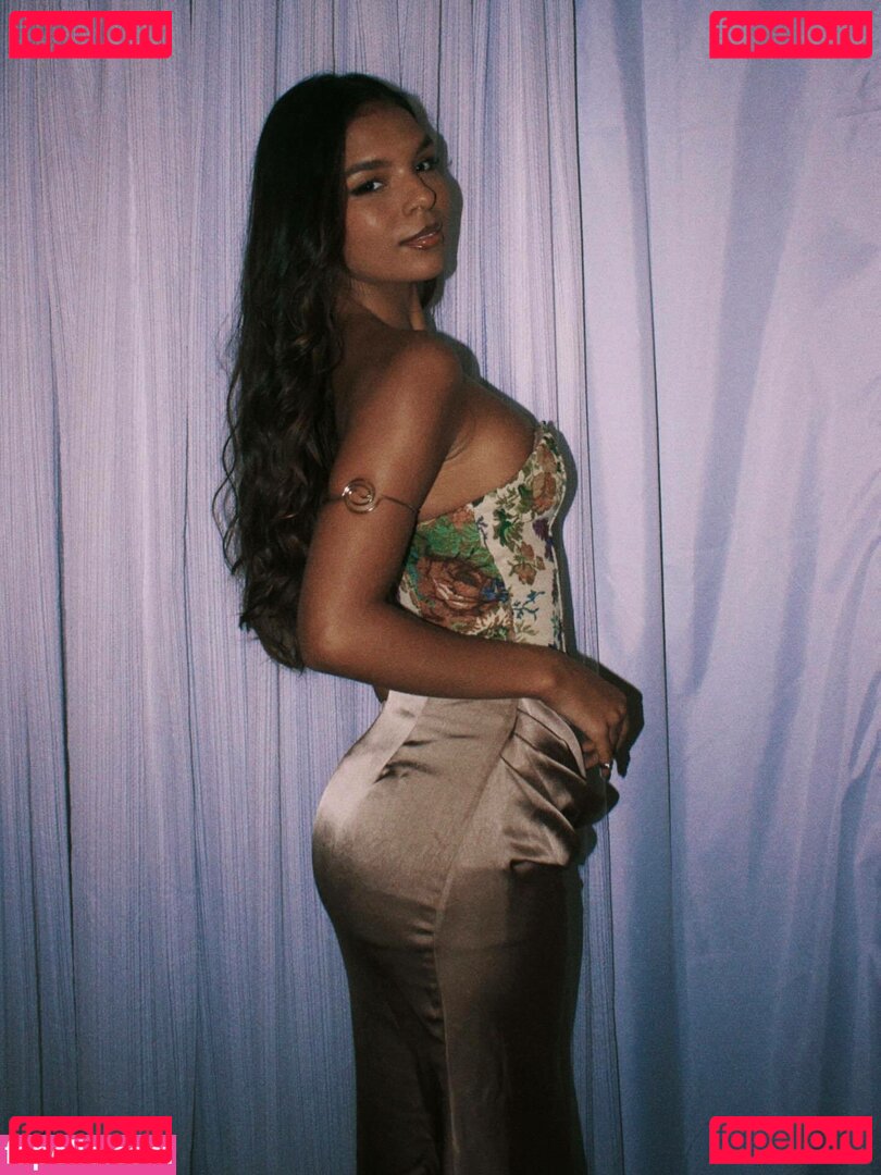 Mell Muzzillo / mellmuzzillo Onlyfans Photo Gallery 