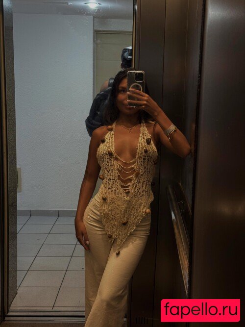 Mell Muzzillo / mellmuzzillo Nude Onlyfans Photo 27