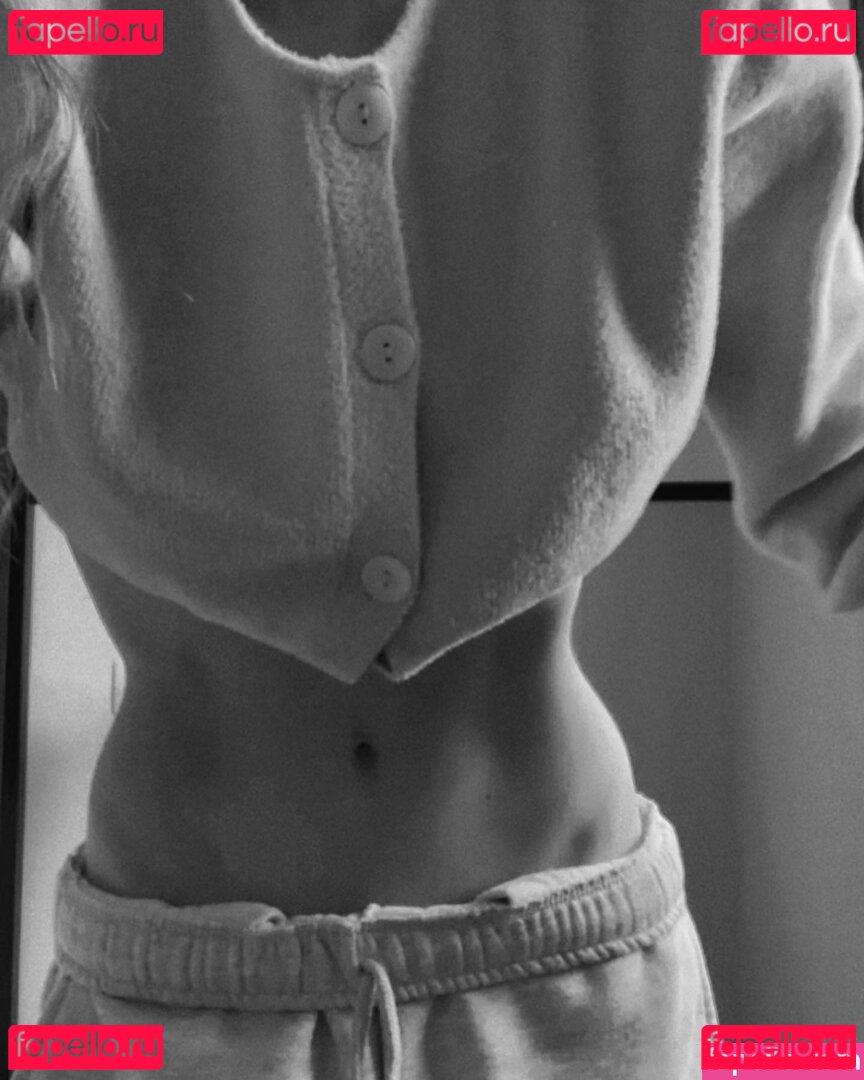 CamiNeko_ / claraneko / ferraracamilla Onlyfans Photo Gallery 