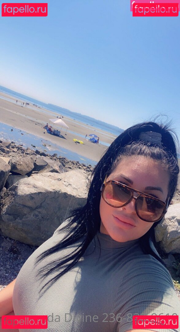 amandadivine / amandadivinee Nude Onlyfans Photo 9