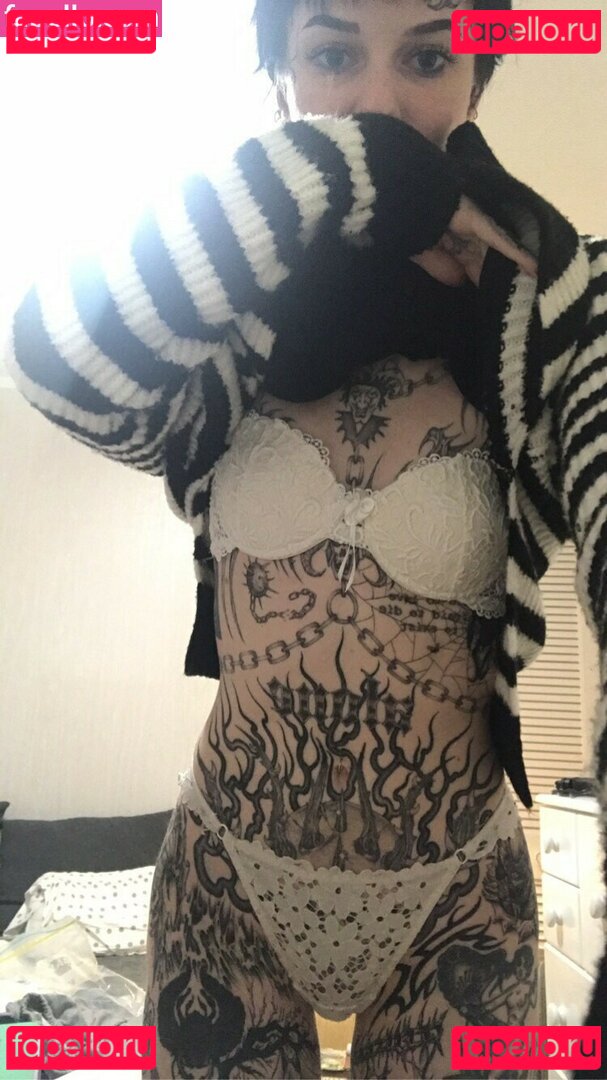 babyskelet0n / babyskeleton Onlyfans Photo Gallery 