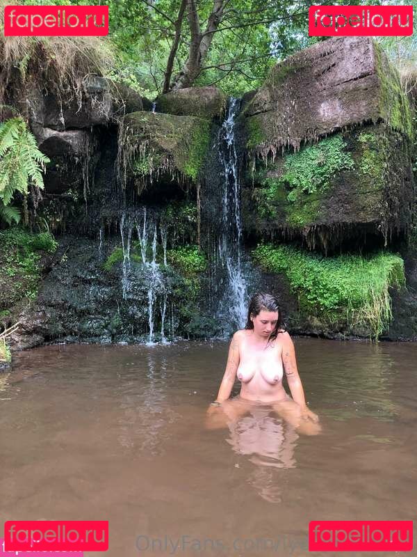 Lydi Winter / lydiishairy / lydiwinterxxx Onlyfans Photo Gallery 