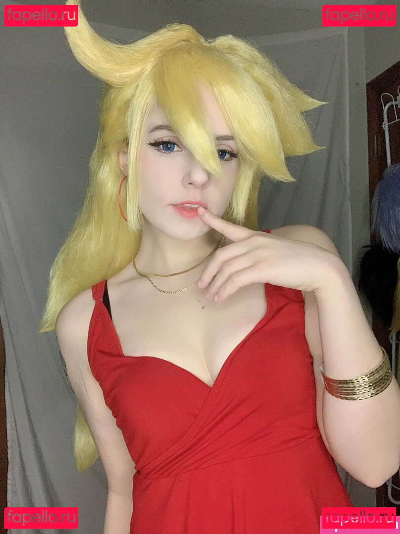 Emory / Eveilns / Eveilnss / brelandemory / gurochann Onlyfans Photo Gallery 