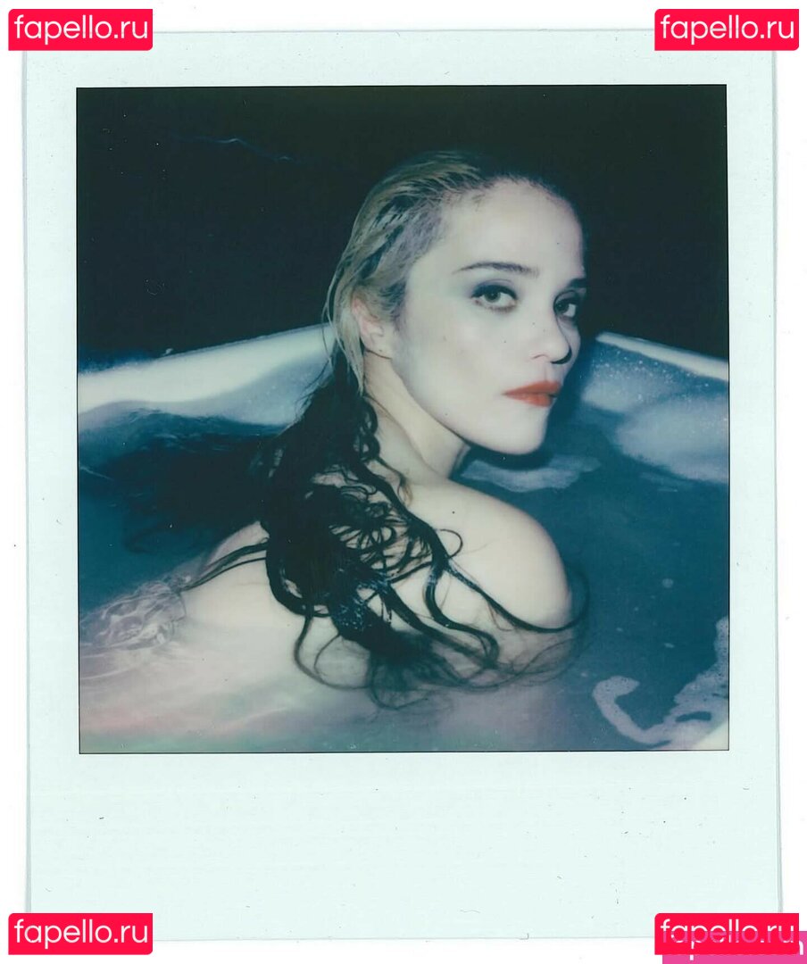 Sky Ferreira / skyferreira Onlyfans Photo Gallery 