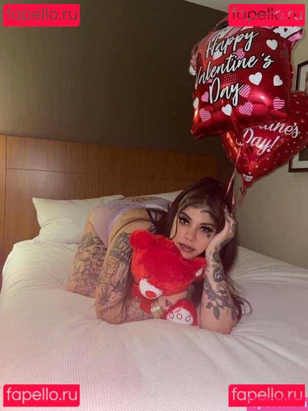 So Icey Tona / So Icey Trap / soiceytona / veeawwwknee Onlyfans Photo Gallery 