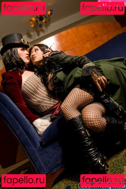 Yaya Han / yayahan Onlyfans Photo Gallery 