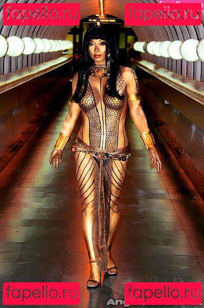 Yaya Han / yayahan Onlyfans Photo Gallery 