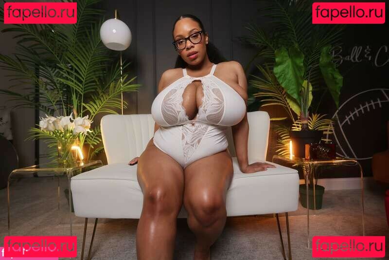 OnlyOneRhonda Onlyfans Photo Gallery 