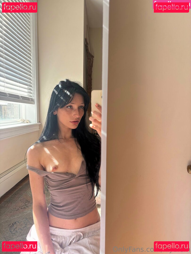 Lilydiem Onlyfans Photo Gallery 