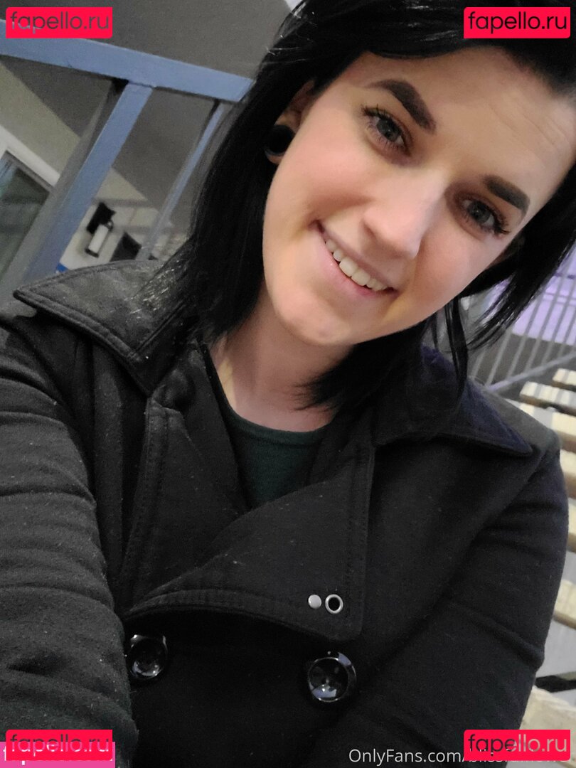 blissfulflower / blisssfulflower Onlyfans Photo Gallery 