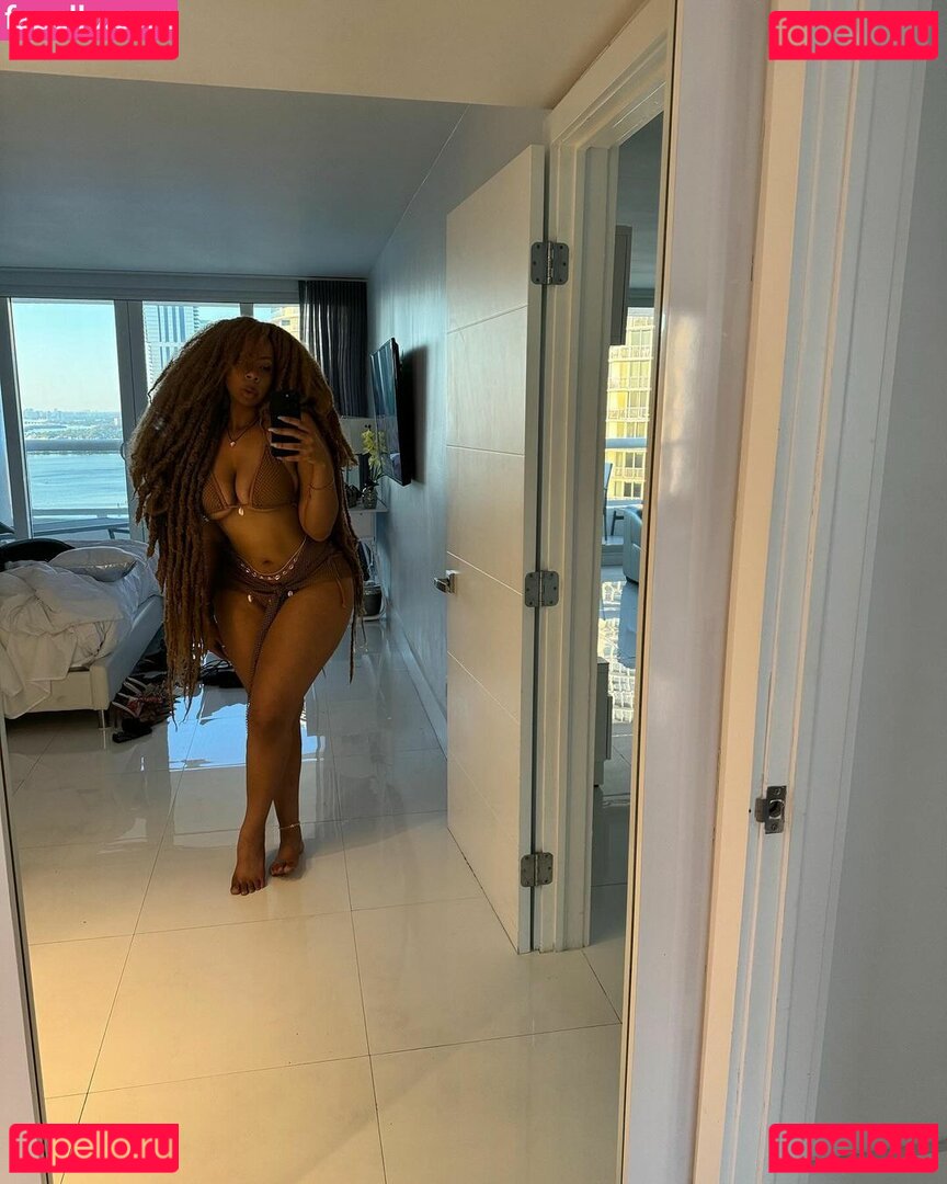 Aria Artizte / Ariaartizte / ariaxxxx Onlyfans Photo Gallery 